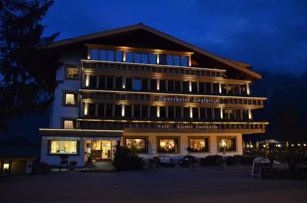 Sporthotel Zugspitze Lermoos Exterior foto