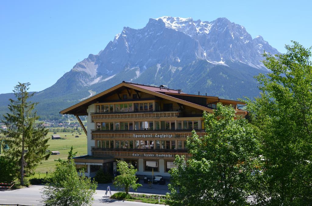 Sporthotel Zugspitze Lermoos Exterior foto