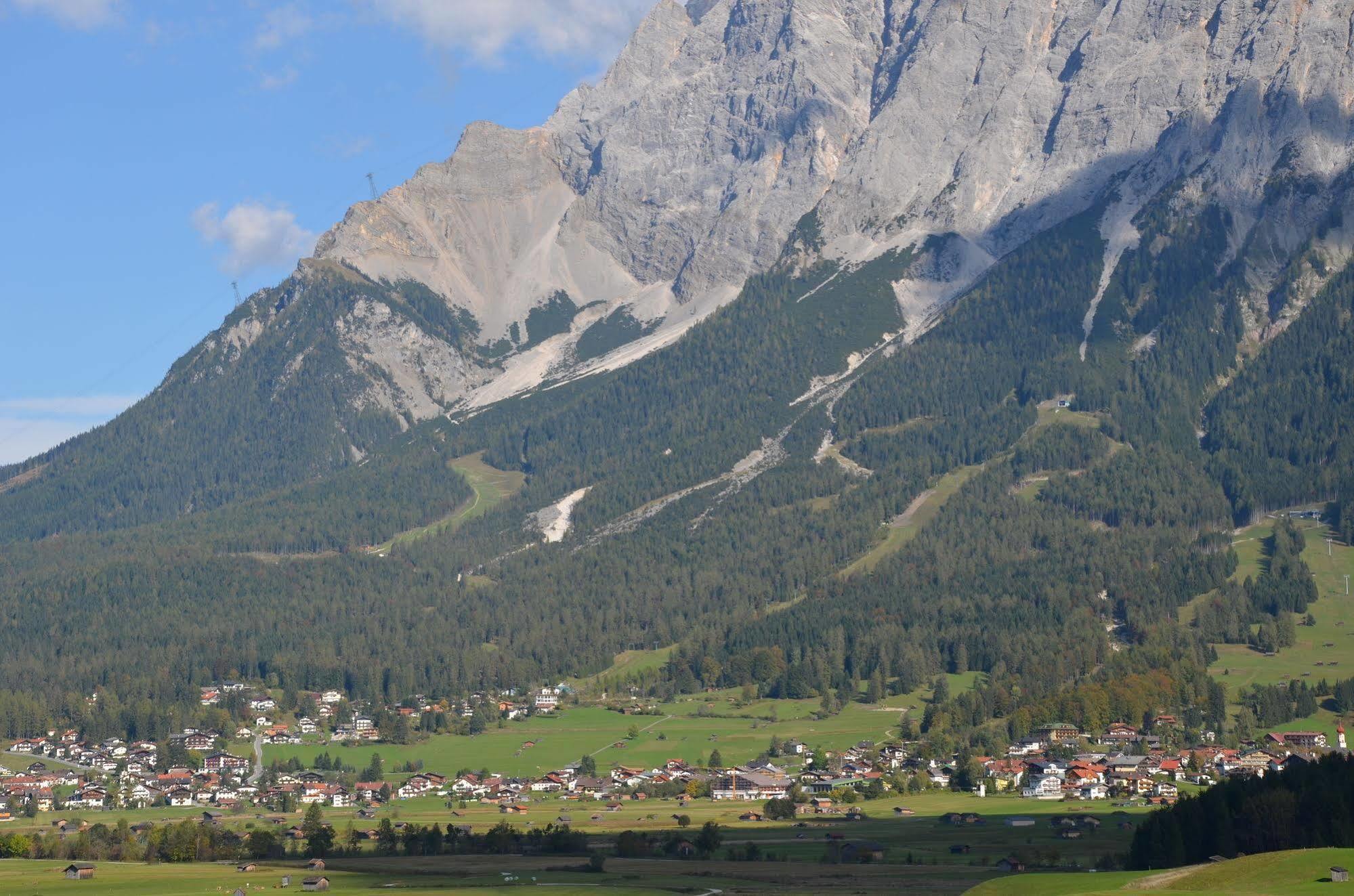 Sporthotel Zugspitze Lermoos Exterior foto